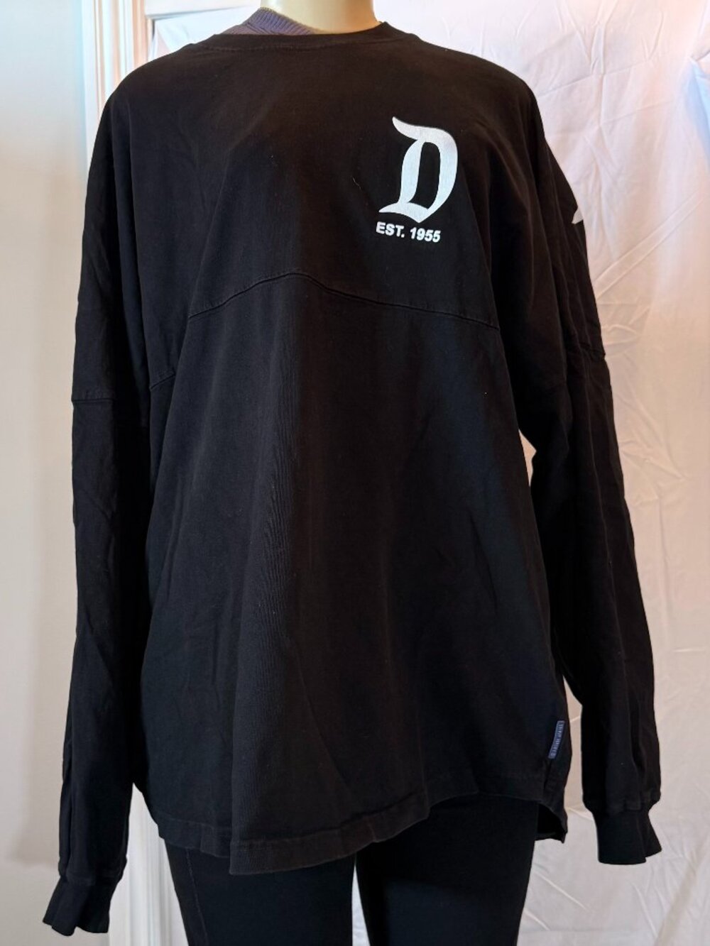 Disney Disneyland Classic B/W Spirit Jersey, Adult L, see desc+pics for cond.